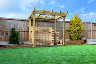 Fencing and pergolas in Chelmsford